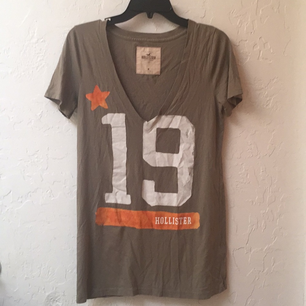 Hollister v neck shirt